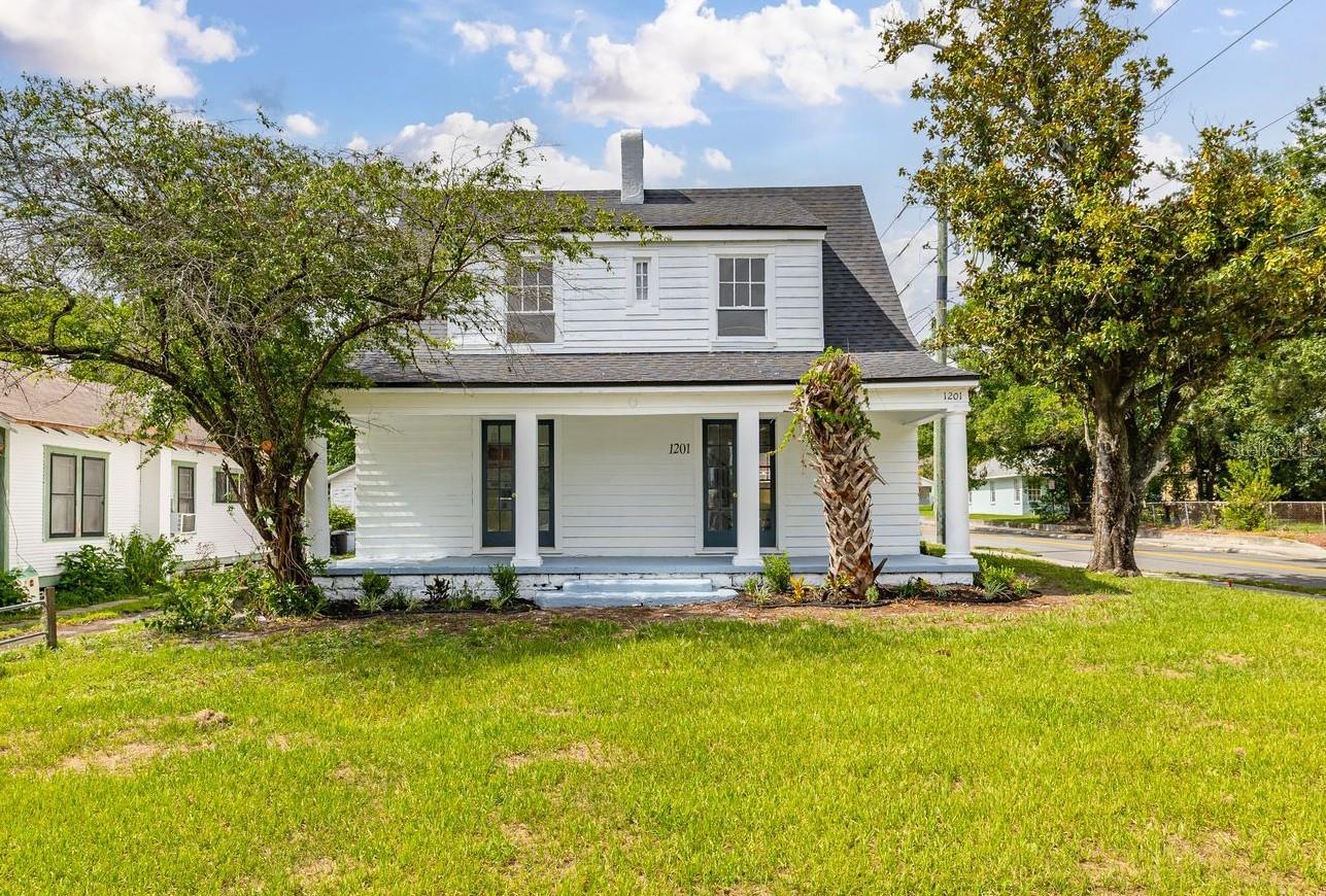 Photo of 1201 OAKHILL STREET LAKELAND FL 33815