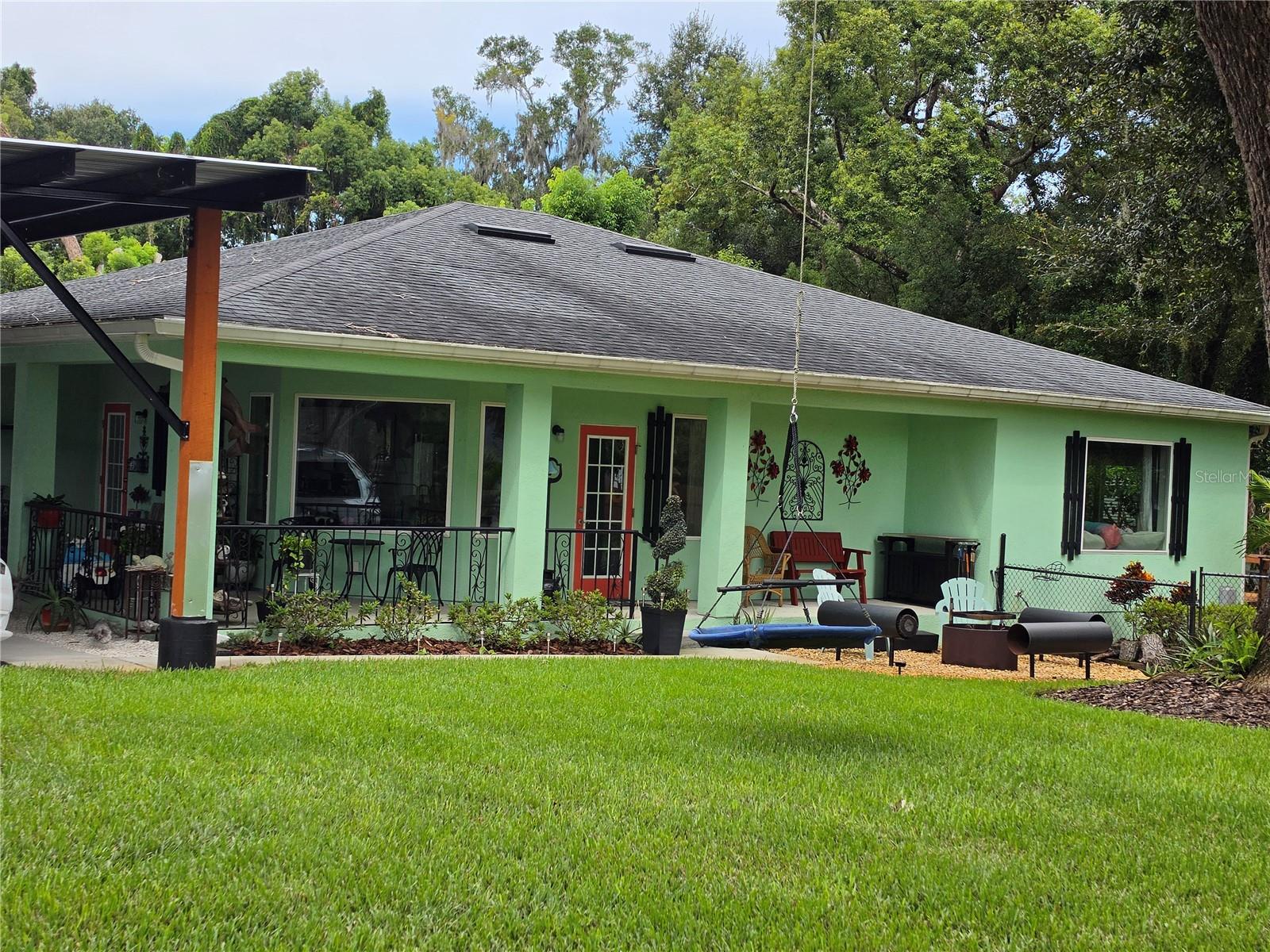Photo of 390 HENDERSON AVENUE SEFFNER FL 33584