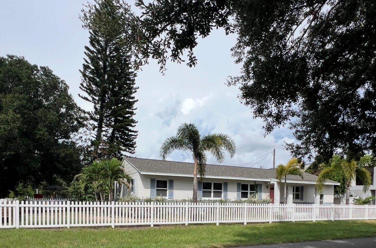 Photo of 1726 55TH STREET GULFPORT FL 33707