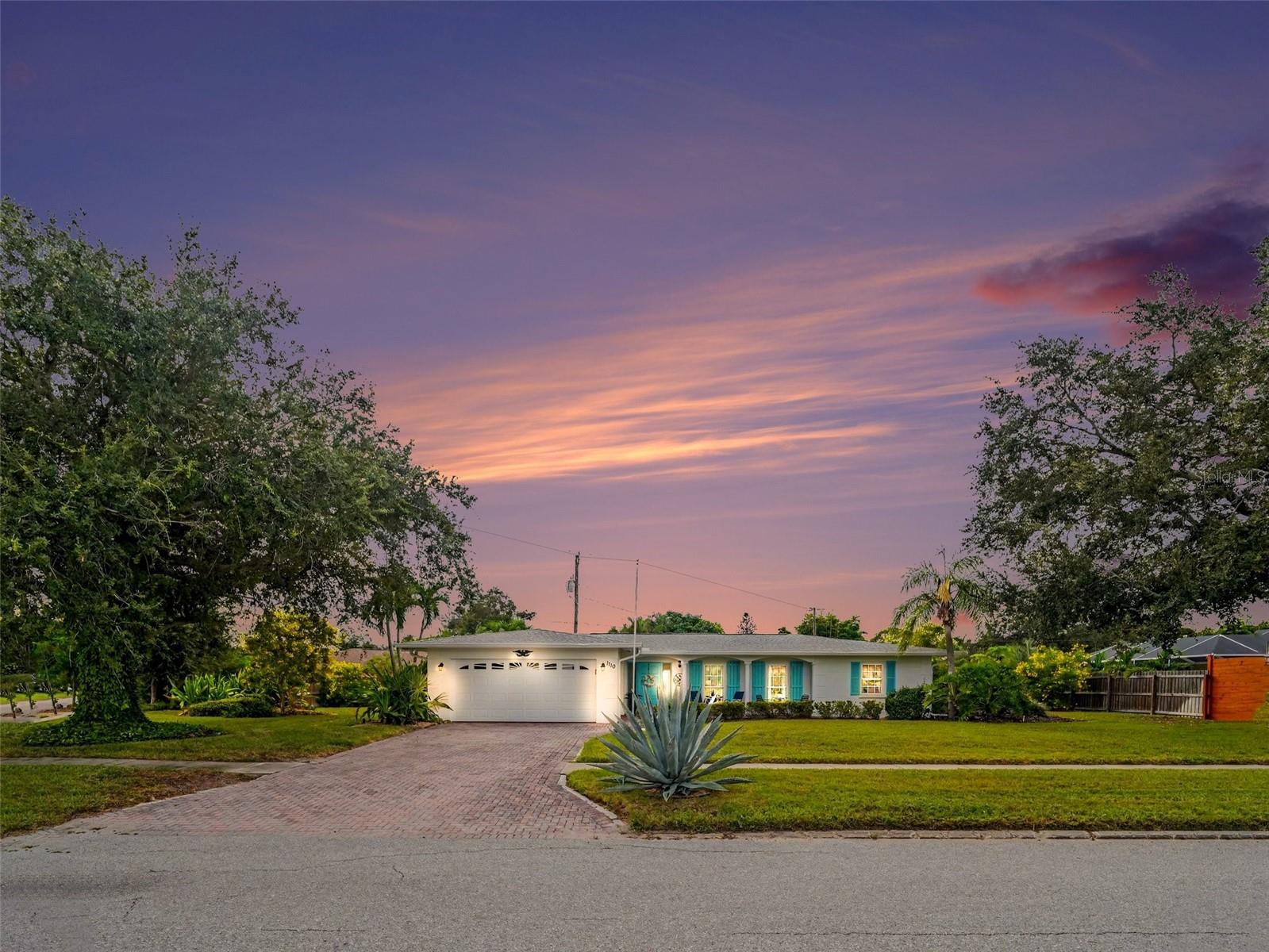 Photo of 1110 DE NARVEZ AVENUE BRADENTON FL 34209
