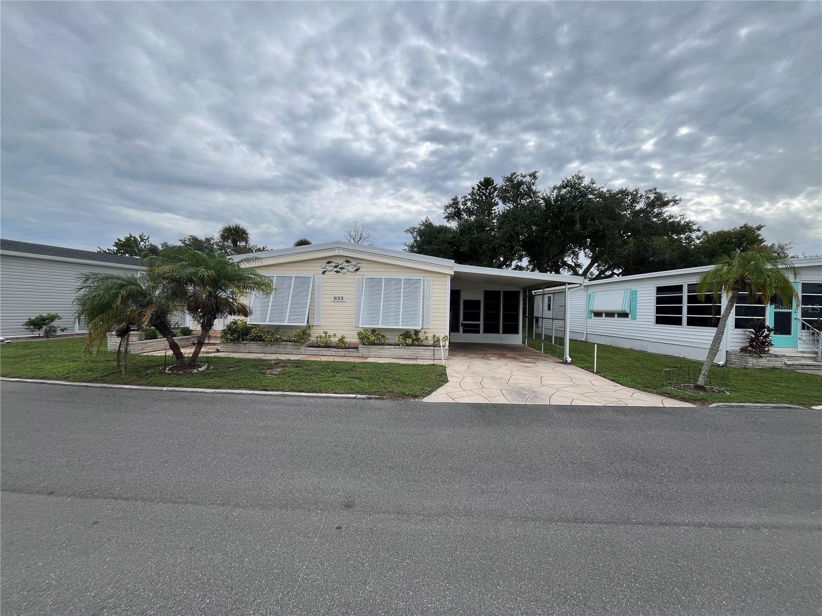 Photo of 623 CERVINA DRIVE VENICE FL 34285