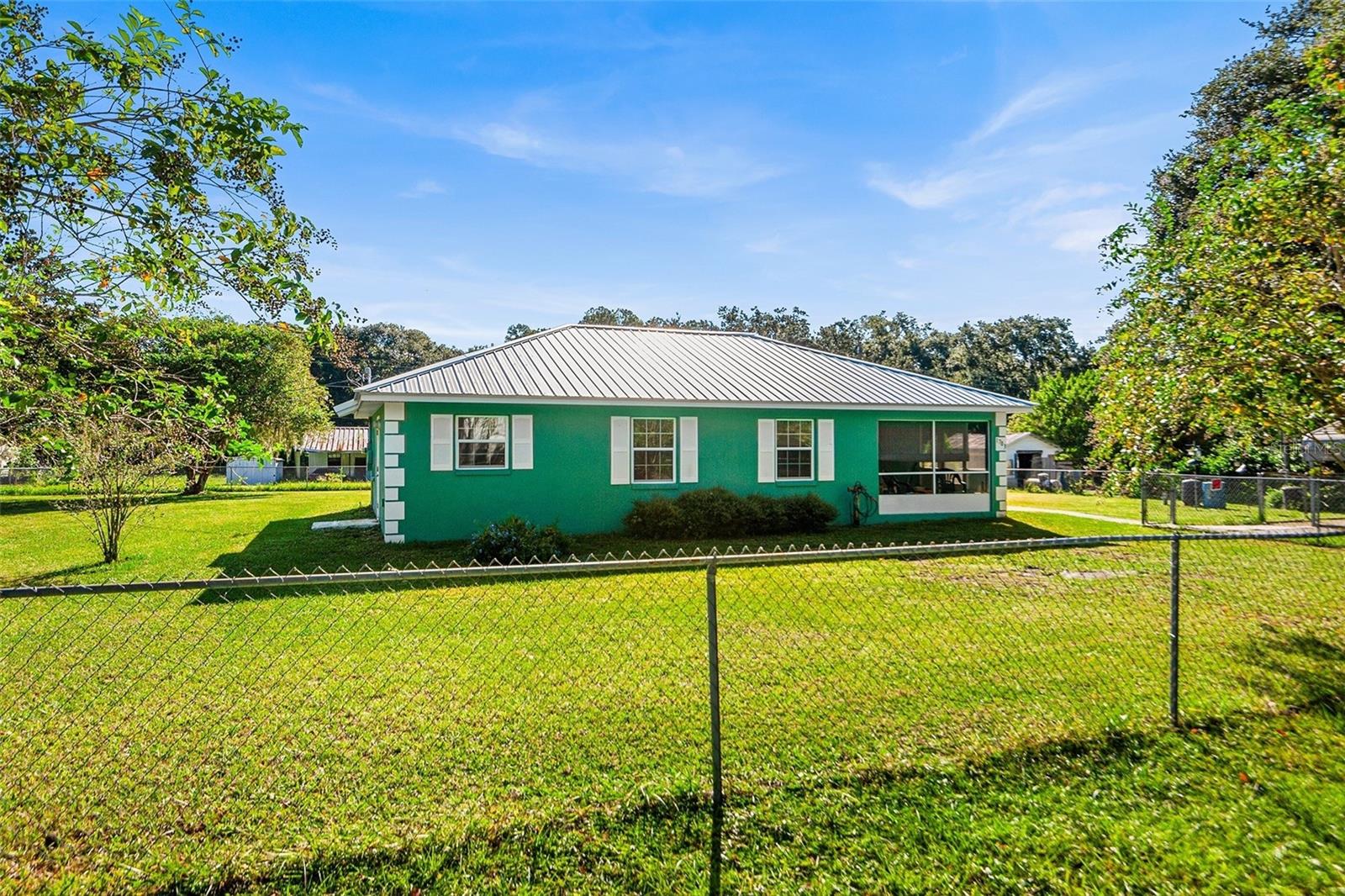 Photo of 1703 OAKLAND ROAD LAKELAND FL 33801