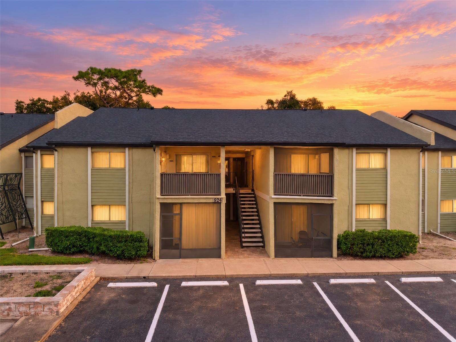 Photo of 924 LAKE DESTINY RD #F ALTAMONTE SPRINGS FL 32714