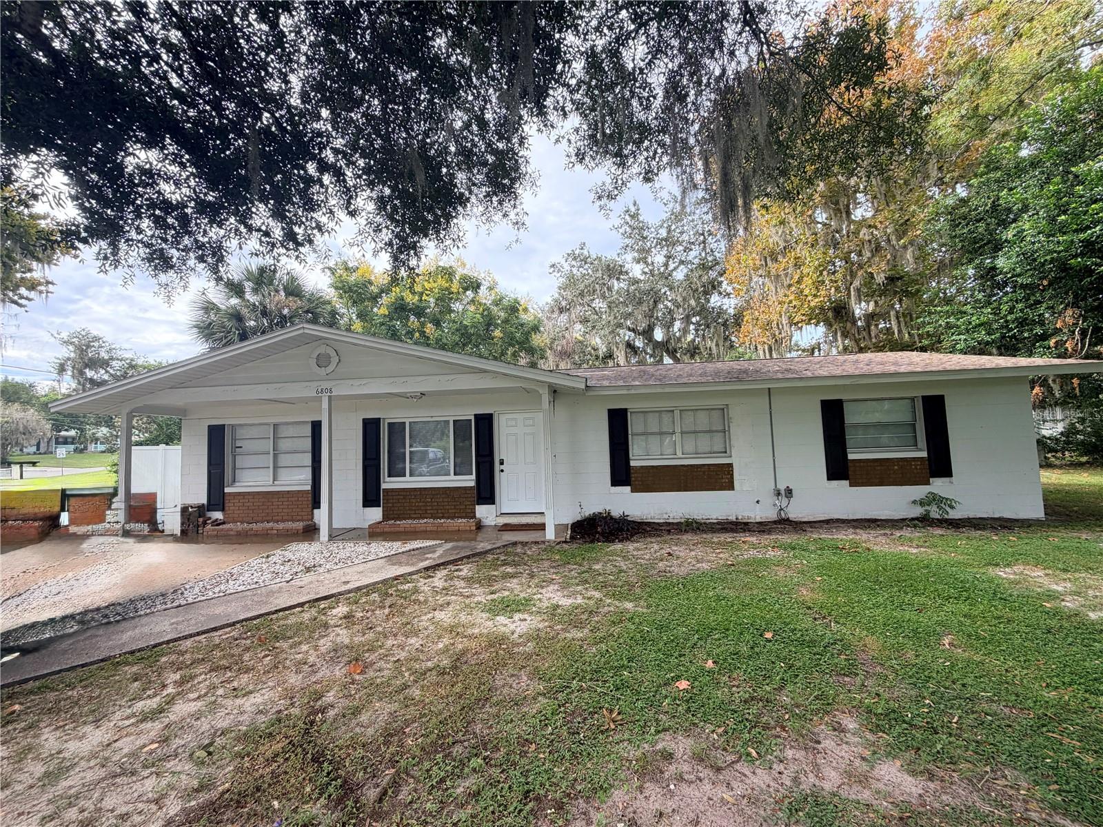 Photo of 6808 FERN CIRCLE LEESBURG FL 34748