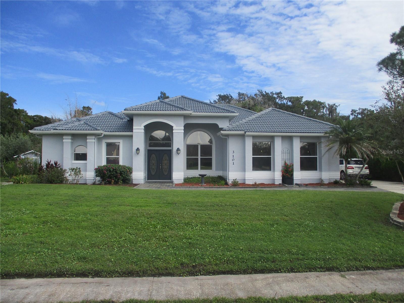 Photo of 3101 SHINGLE CREEK COURT KISSIMMEE FL 34746