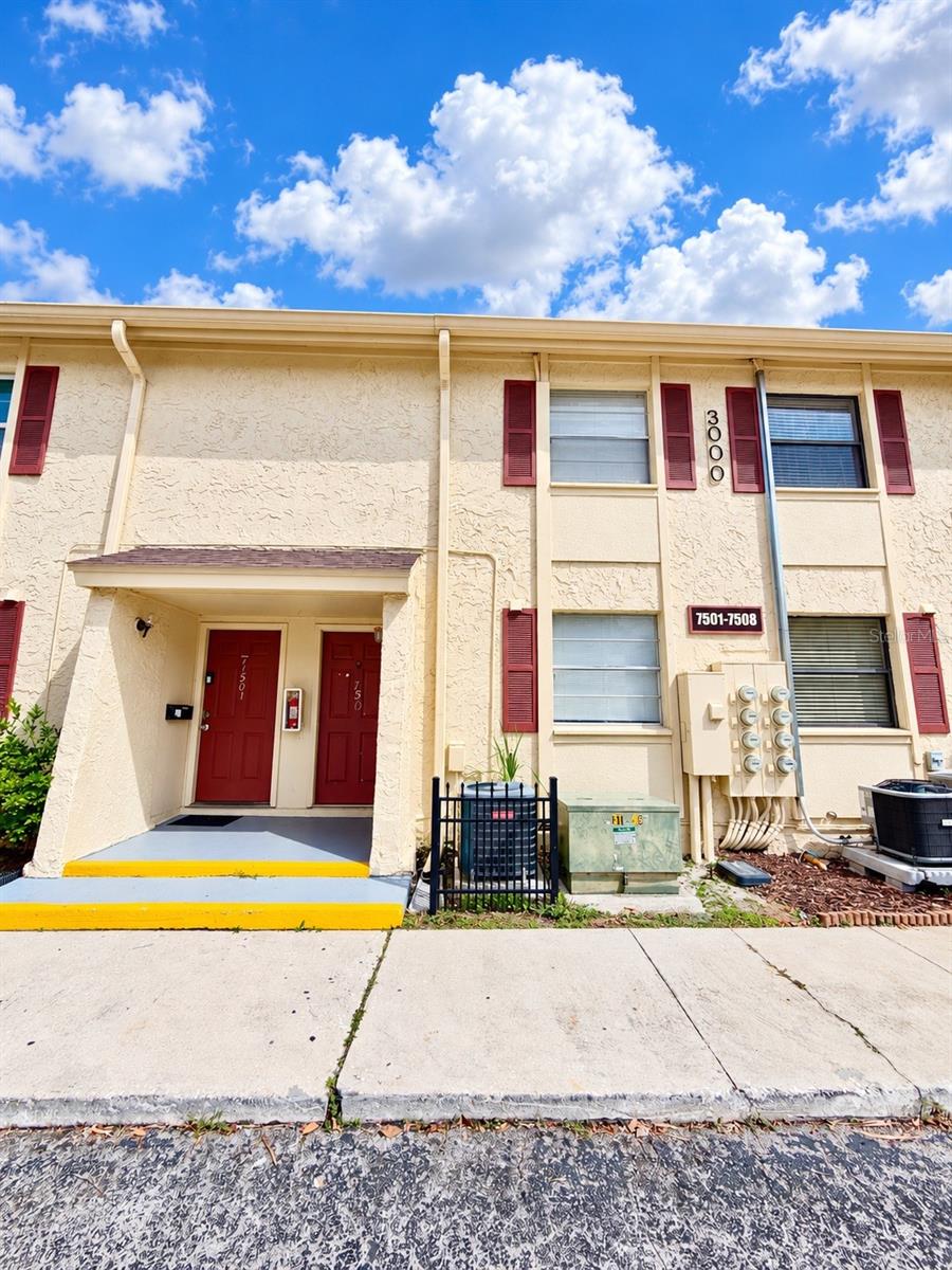 Photo of 7501 GALLINETA COURT #7501 TAMPA FL 33615