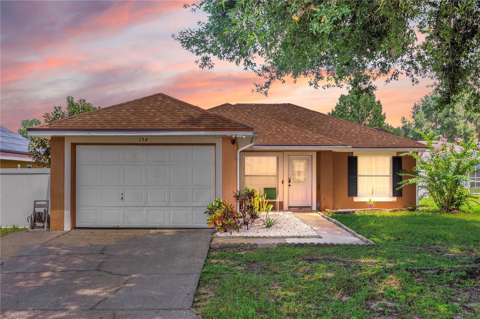 Photo of 154 WALPOLE LOOP DAVENPORT FL 33897