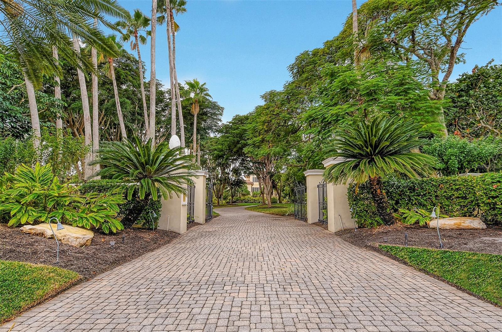 Photo of 1083 WESTWAY DRIVE SARASOTA FL 34236