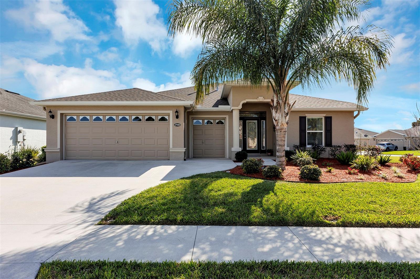 Photo of 27040 CAMERONS RUN LEESBURG FL 34748