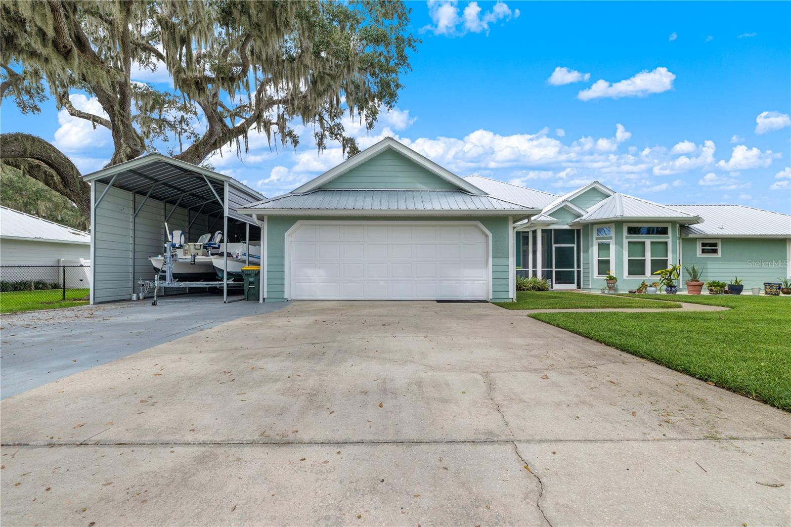 Photo of 1425 LAKE LOTELA DRIVE AVON PARK FL 33825