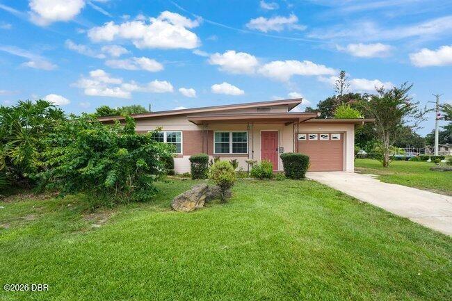 Photo of 1002 THUNDERBIRD DRIVE DAYTONA BEACH FL 32117