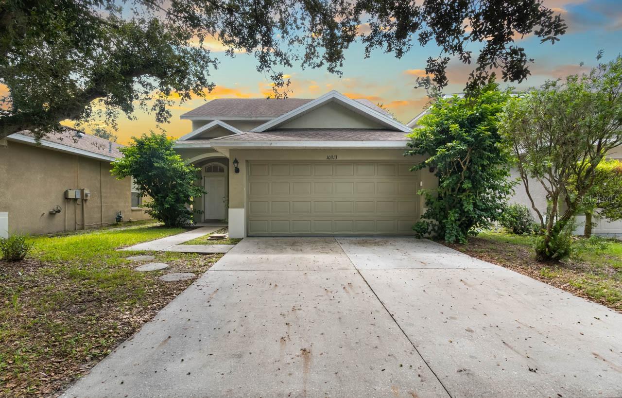 Photo of 10313 AVELAR RIDGE DRIVE RIVERVIEW FL 33578