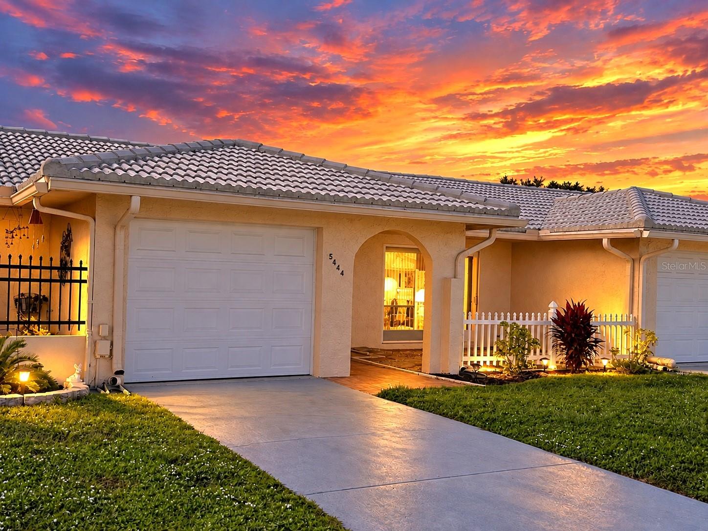 Photo of 5444 GLEN IVY PLACE PINELLAS PARK FL 33782
