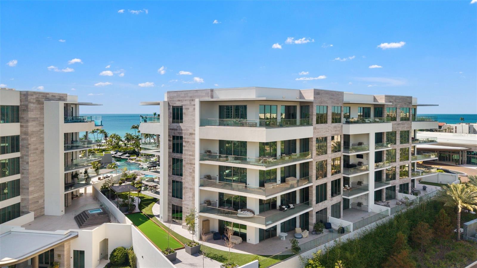 Photo of 1591 GULF OF MEXICO DRIVE #512 LONGBOAT KEY FL 34228