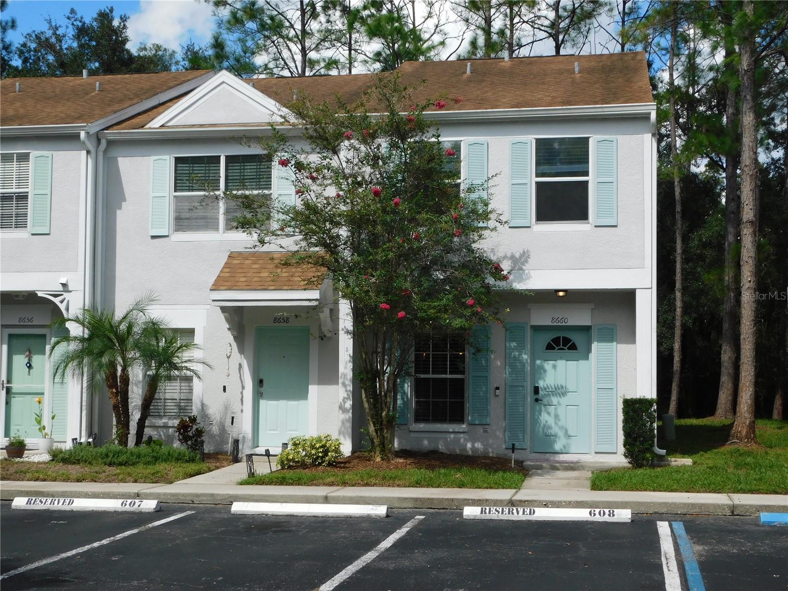 Photo of 8660 HUNTERS KEY CIRCLE TAMPA FL 33647