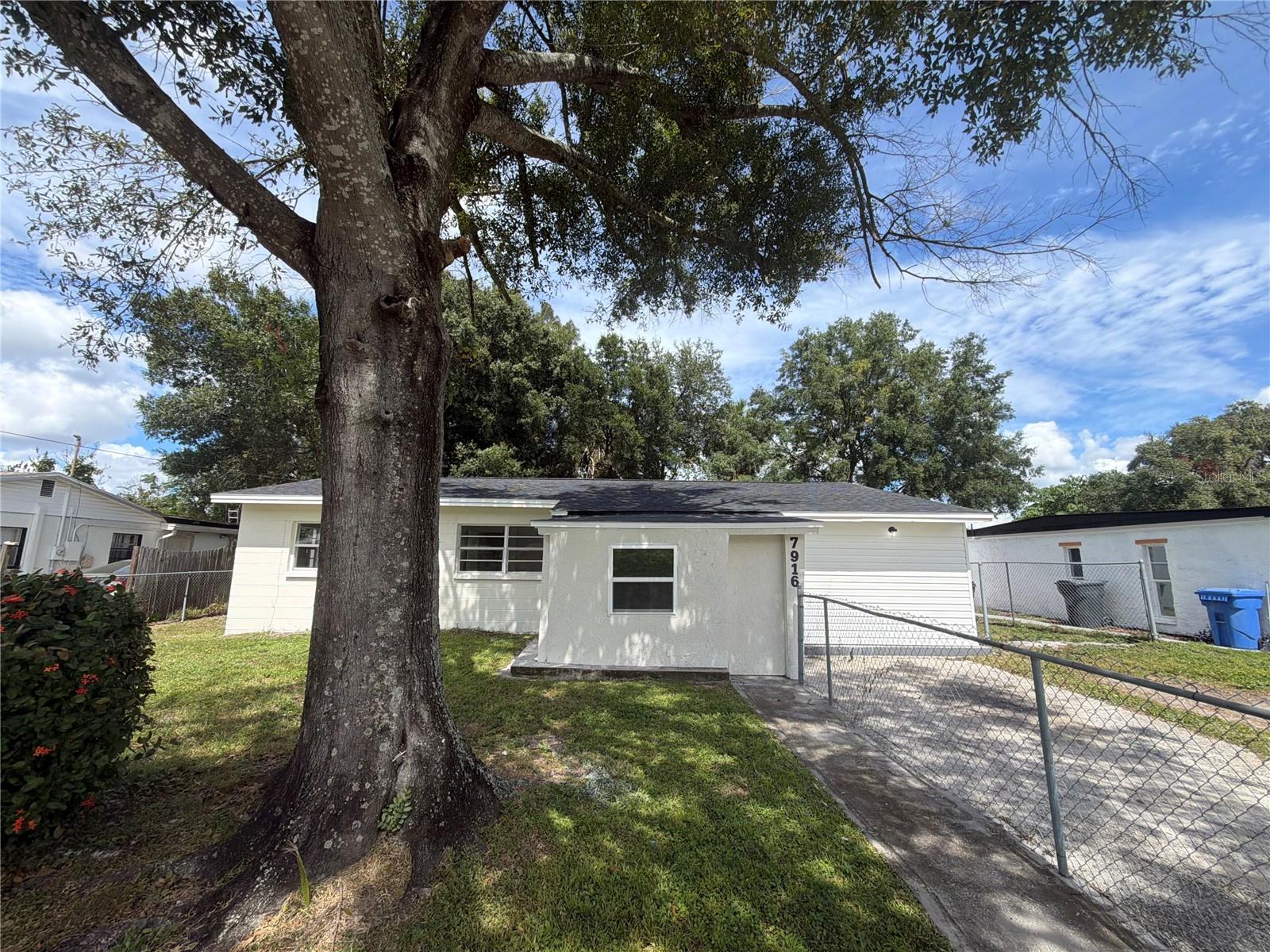 Photo of 7916 ENDIVE AVENUE TAMPA FL 33619