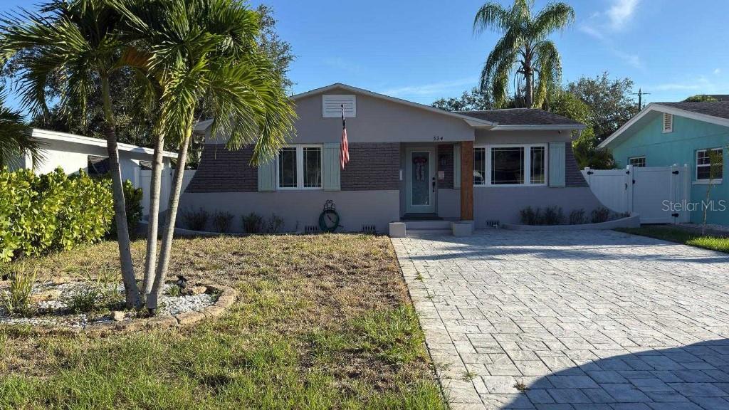 Photo of 324 36TH AVENUE ST PETERSBURG FL 33704