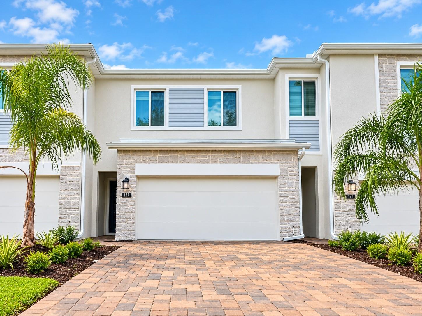 Photo of 137 NINE IRON DRIVE DAVENPORT FL 33896