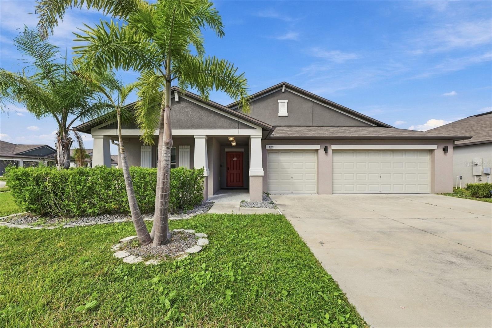 Photo of 16681 CARLTON POND STREET WIMAUMA FL 33598
