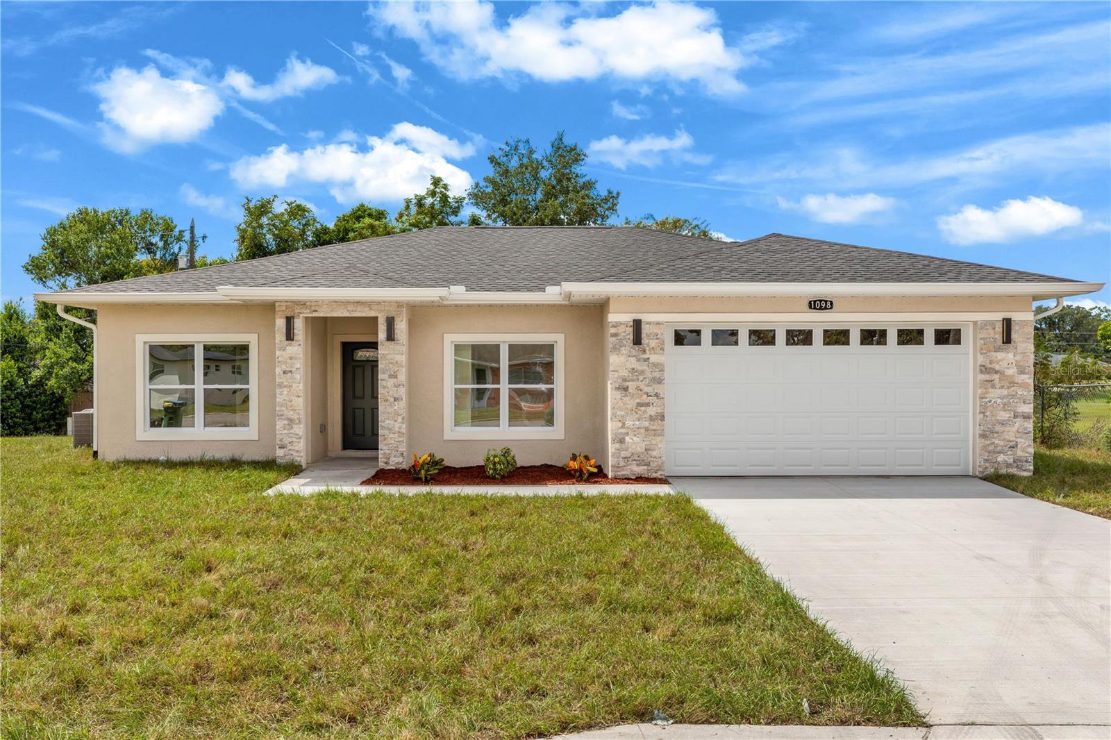 Photo of 1098 FORT SMITH BLVD DELTONA FL 32725