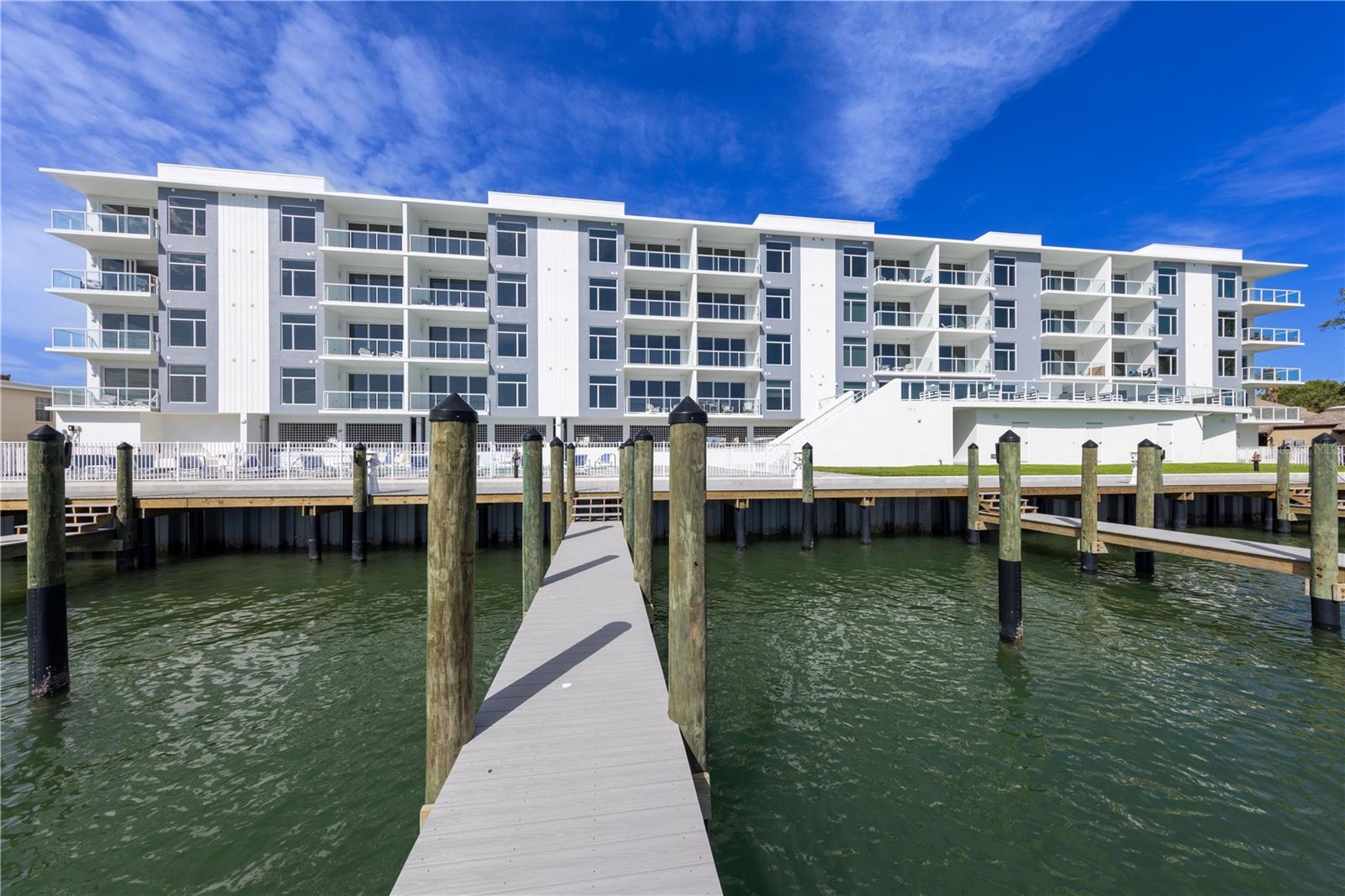 Photo of 415 ISLAND WAY #205 CLEARWATER FL 33767