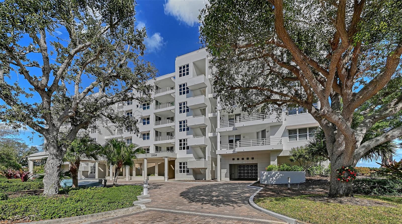 Photo of 2550 HARBOURSIDE DRIVE #334 LONGBOAT KEY FL 34228