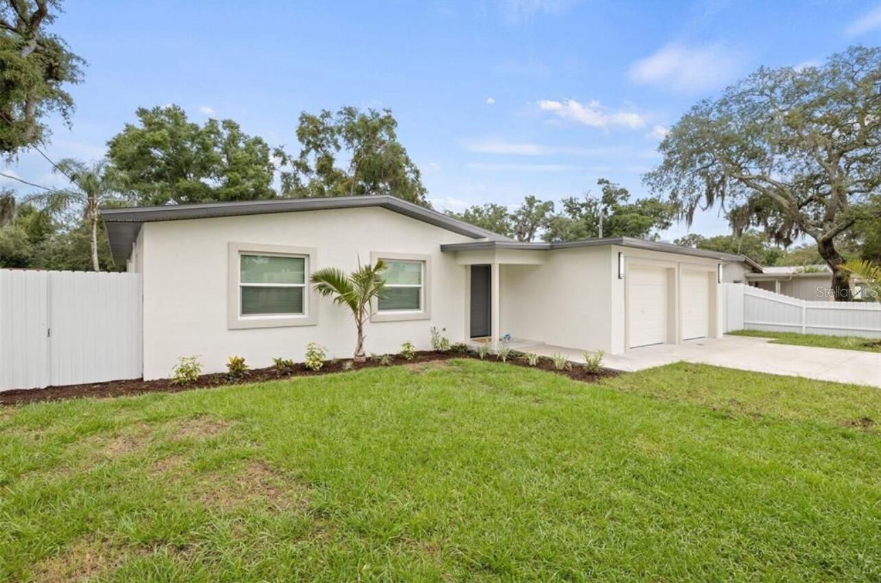 Photo of 817 W BOUGAINVILLEA AVENUE TAMPA FL 33612