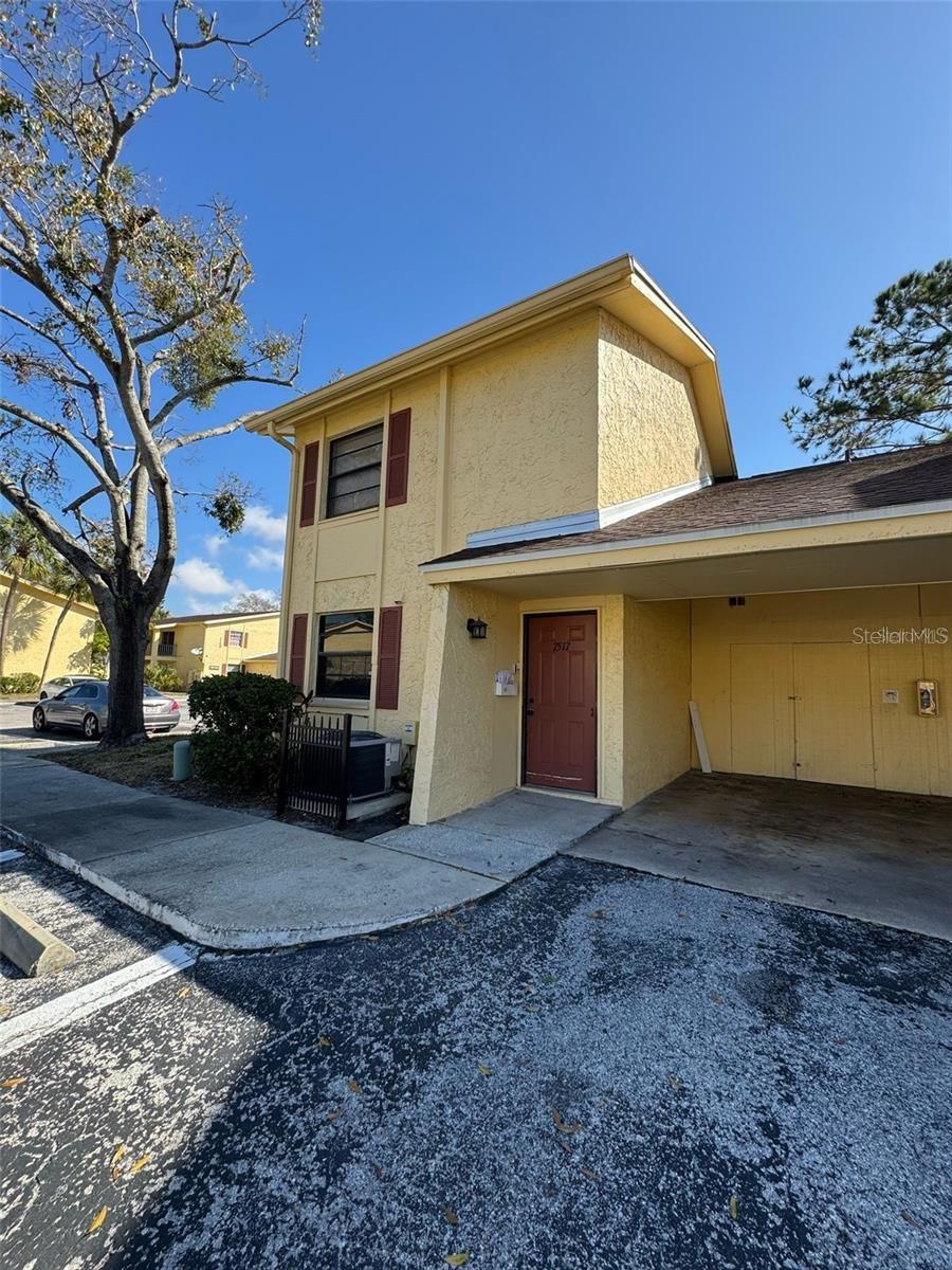 Photo of 7517 CAMARINA CALLE TAMPA FL 33615