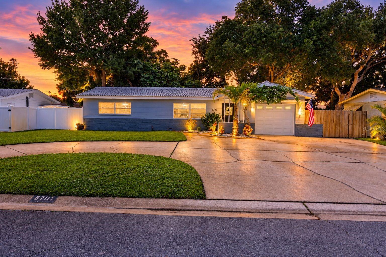 Photo of 5701 6TH WAY ST PETERSBURG FL 33705