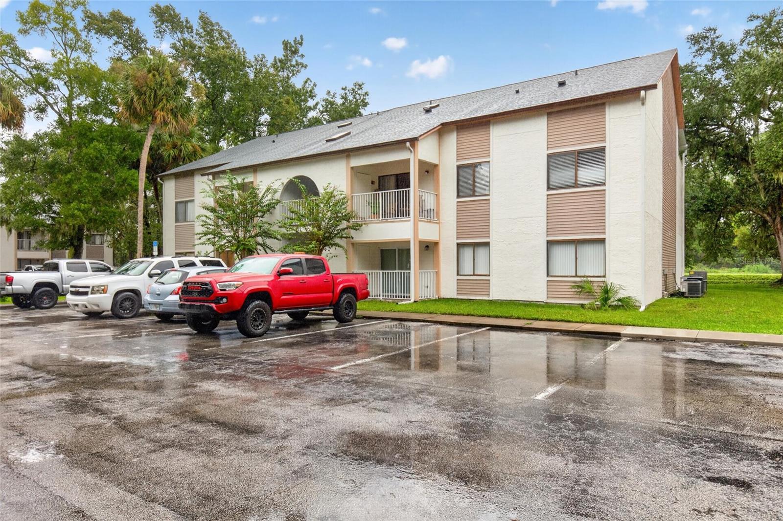 Photo of 3107 OAK TRAIL RUN #3107 PORT ORANGE FL 32127