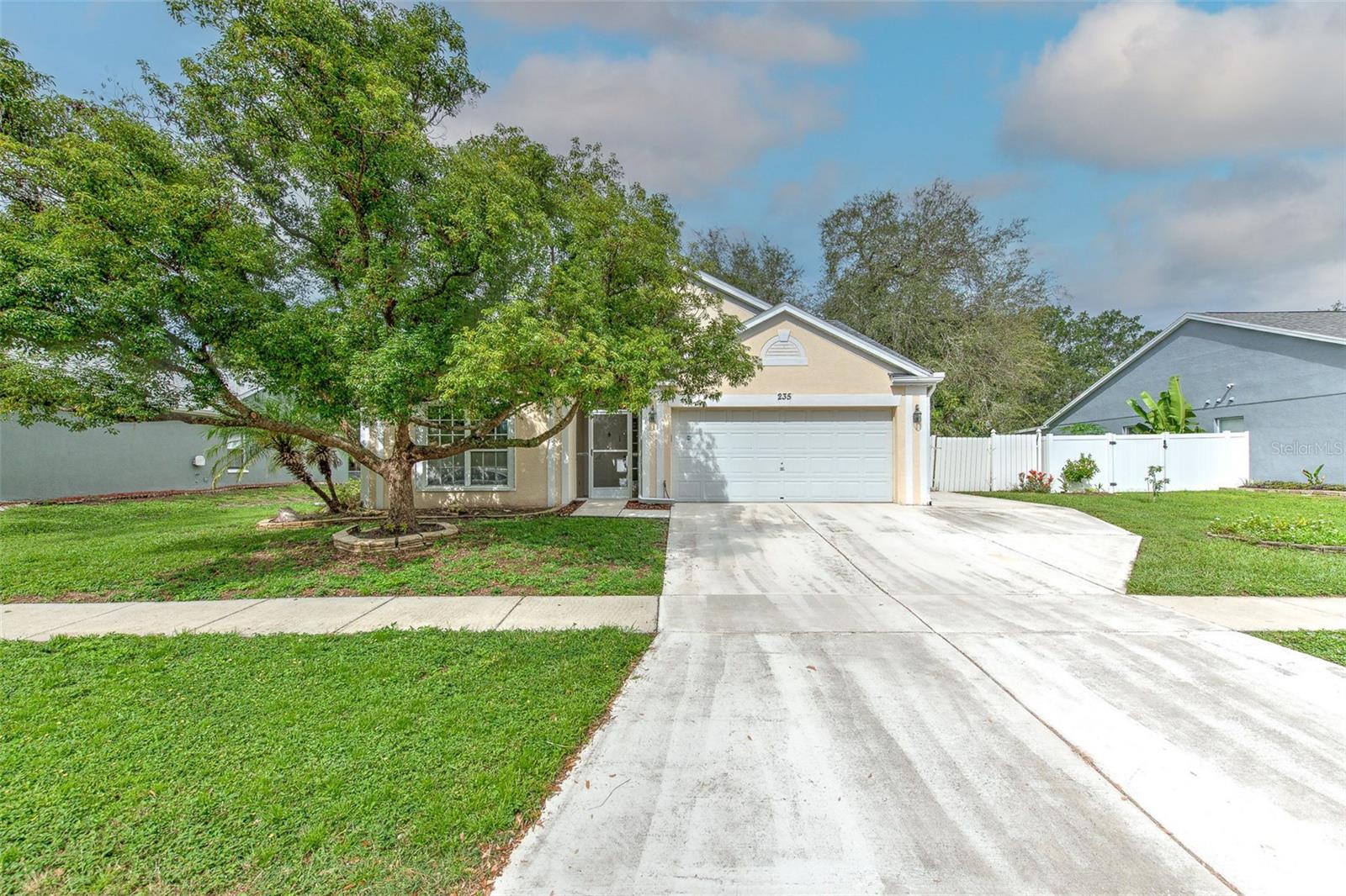 Photo of 235 LAKEWAY LANE APOLLO BEACH FL 33572