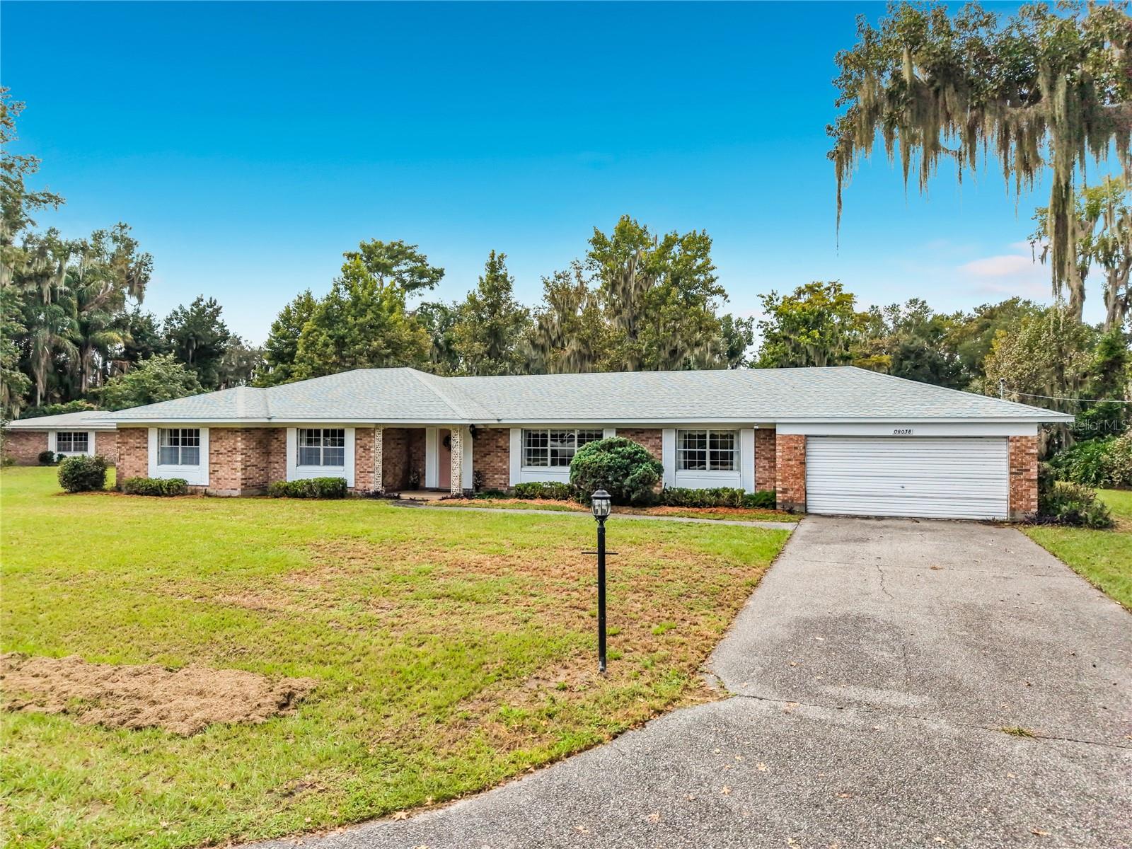 Photo of 8038 SPRING DRIVE YALAHA FL 34797