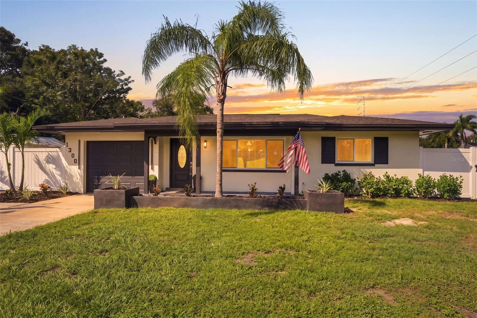 Photo of 1300 S HILLCREST AVENUE CLEARWATER FL 33756