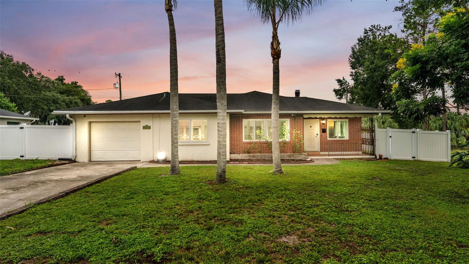 Photo of 1330 AUBURN STREET LAKELAND FL 33801