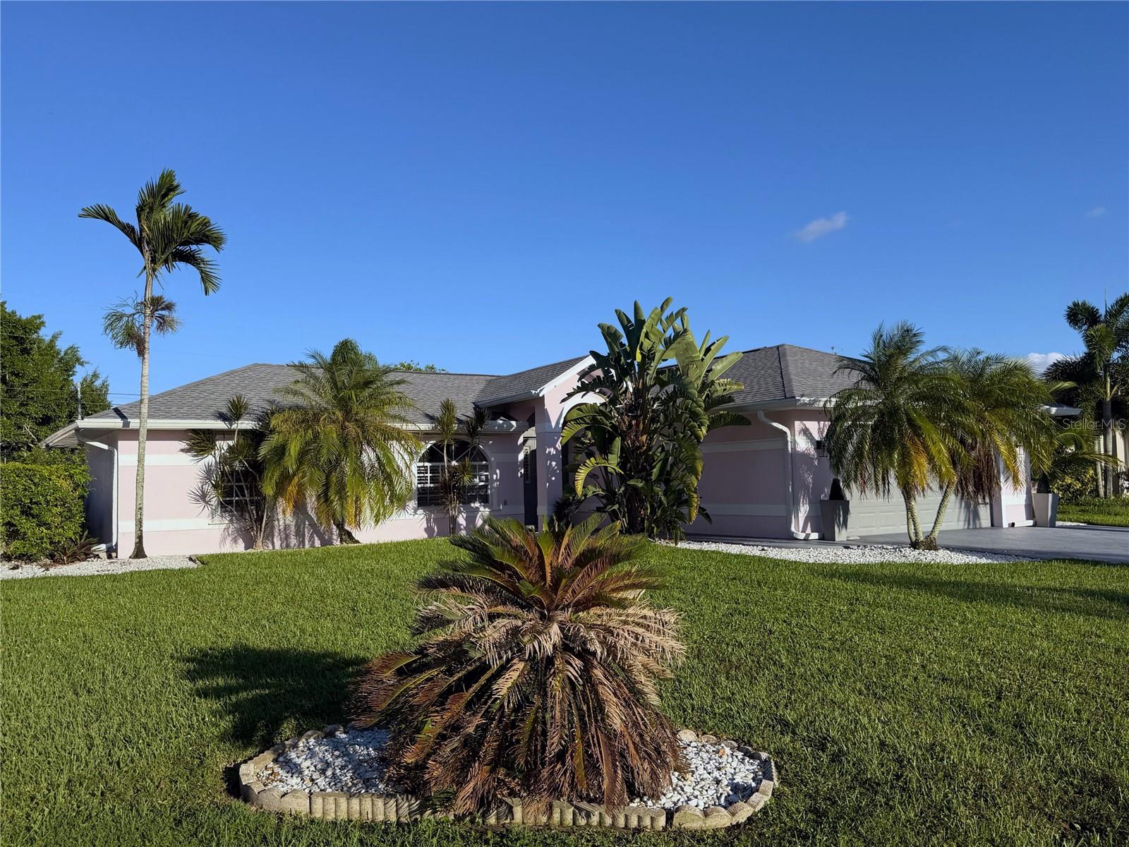 Photo of 1943 SE 8TH PLACE CAPE CORAL FL 33990