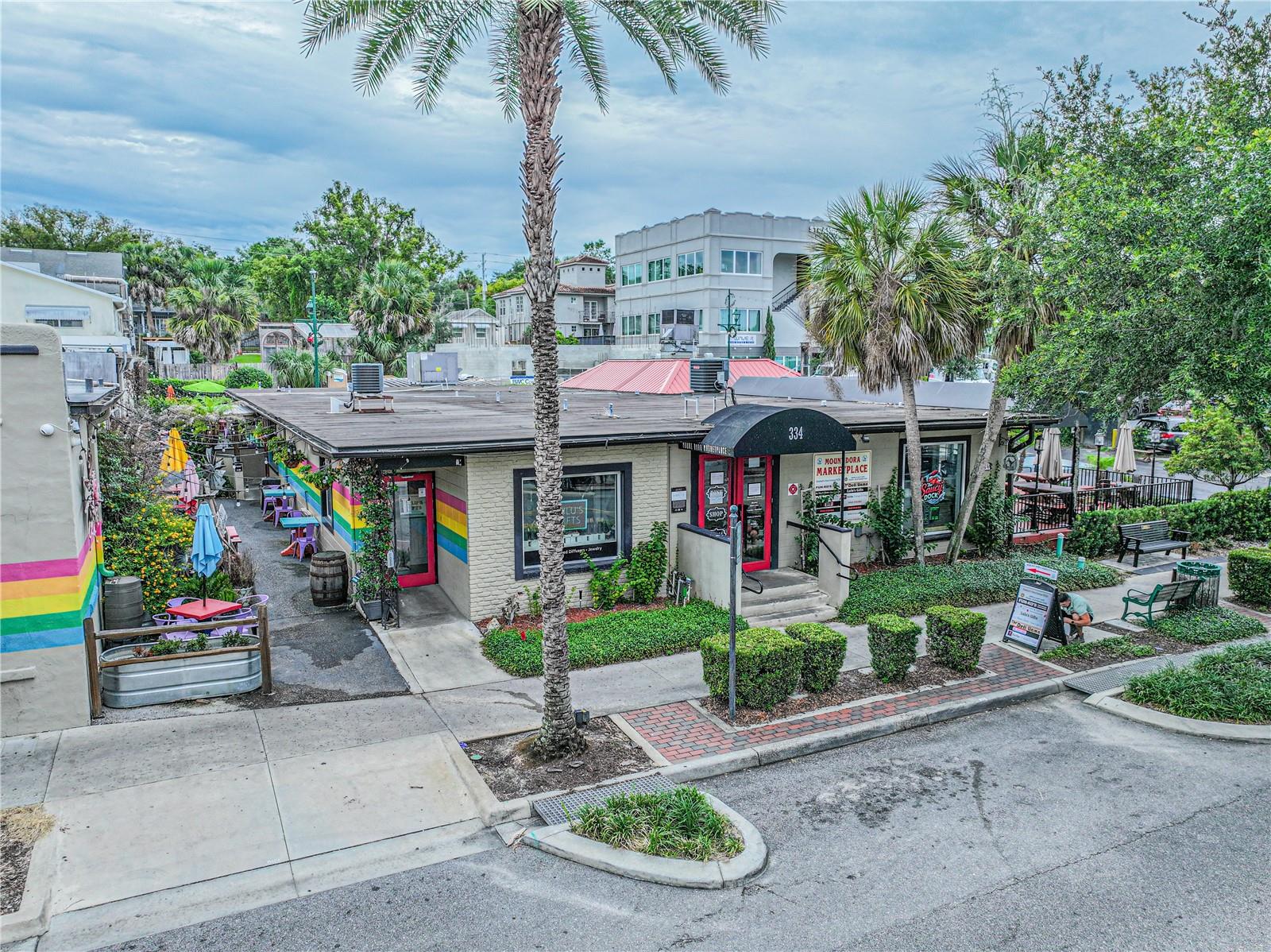 Photo of 334 N DONNELLY STREET MOUNT DORA FL 32757