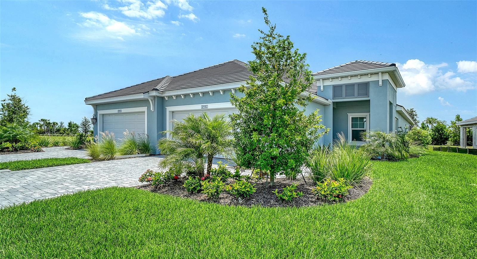 Photo of 2115 SYLVESTER PALM LANE BRADENTON FL 34212