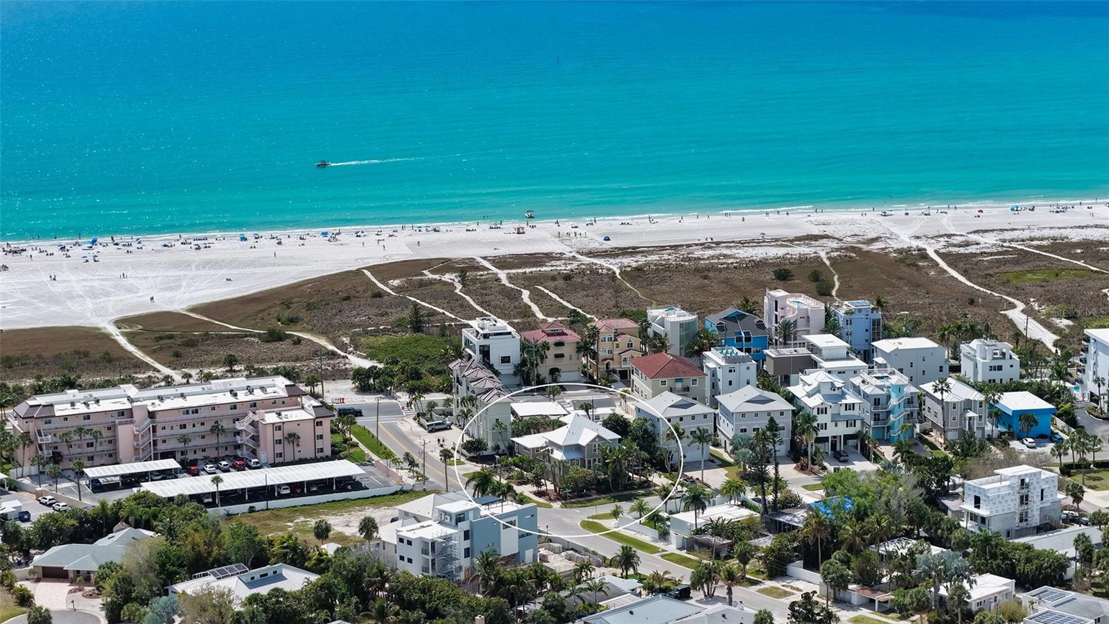 Photo of 662 CALLE DEL OTONO SARASOTA FL 34242