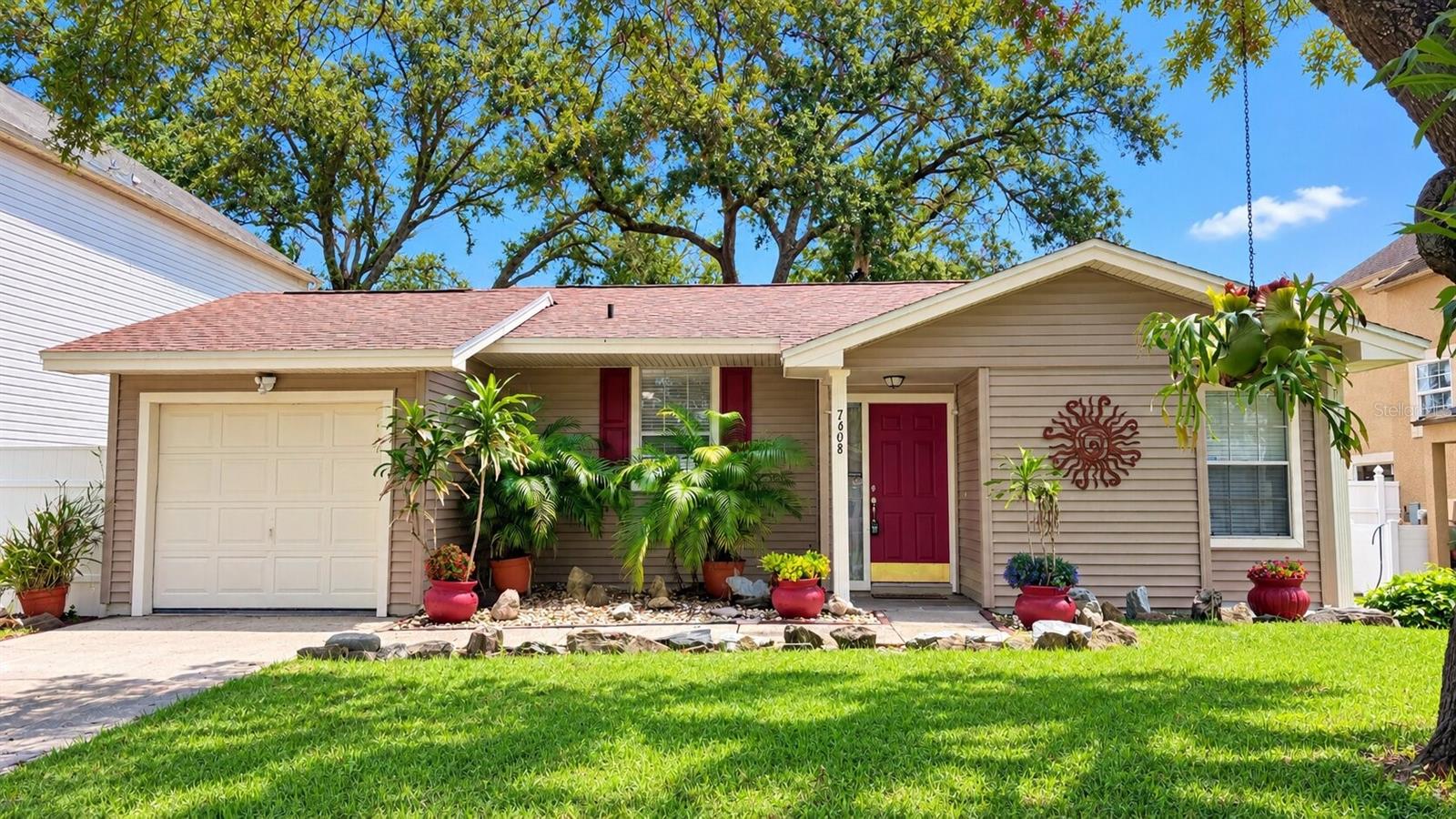 Photo of 7608 GLADES CT TAMPA FL 33637