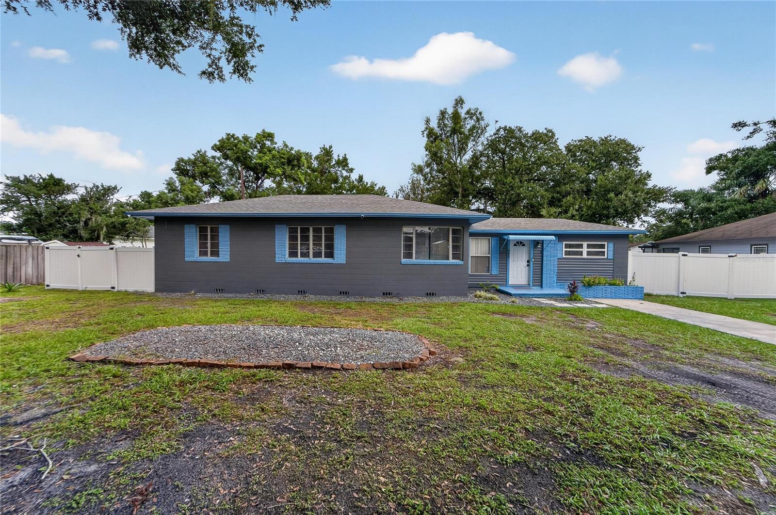 Photo of 627 HOLLY PLACE LAKELAND FL 33801