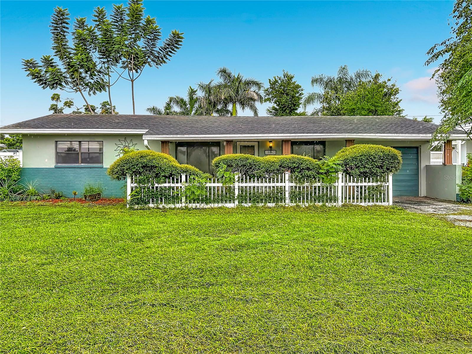 Photo of 10862 102ND AVENUE SEMINOLE FL 33778