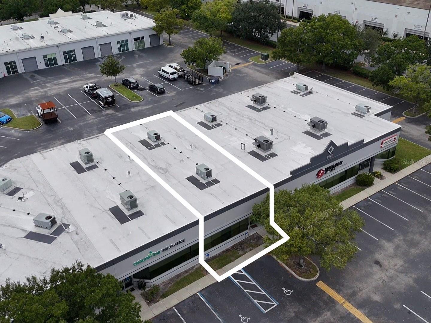 Photo of 7751 KINGSPOINTE PARKWAY #104 ORLANDO FL 32819