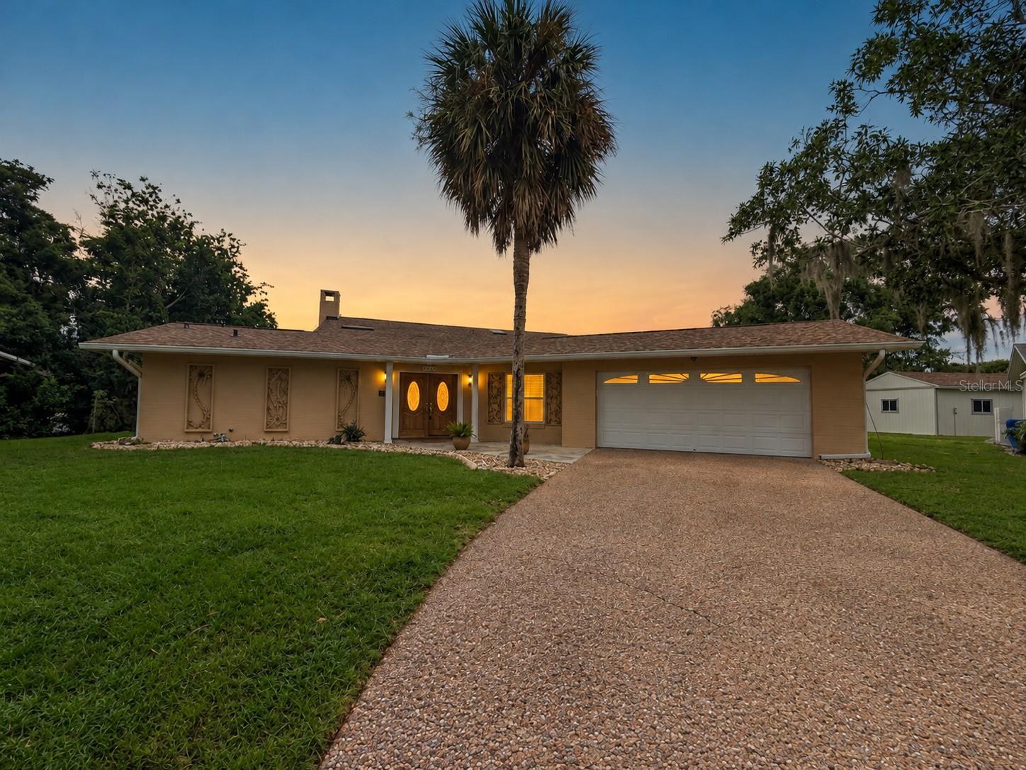 Photo of 1627 CANAL COURT TAVARES FL 32778