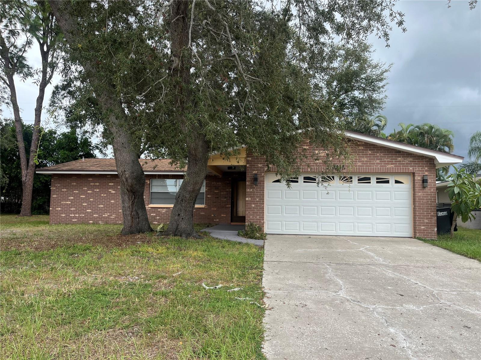 Photo of 2080 SUN TREE CIRCLE CLEARWATER FL 33763