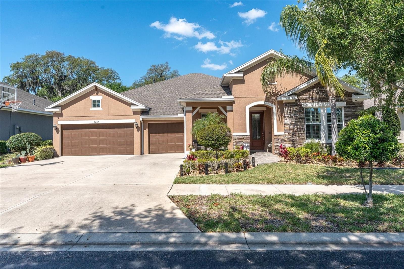 Photo of 1212 LOREA LANE BRANDON FL 33511