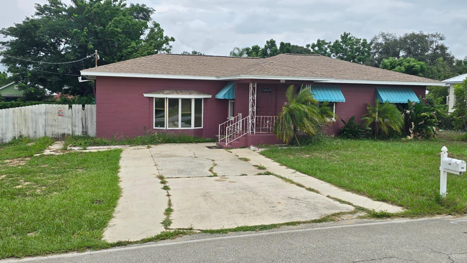 Photo of 311 E WALNUT STREET AVON PARK FL 33825