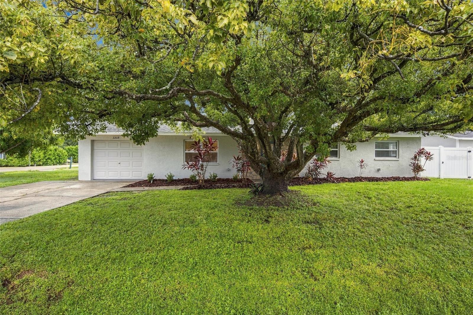 Photo of 3205 DUNBAR DRIVE SARASOTA FL 34232
