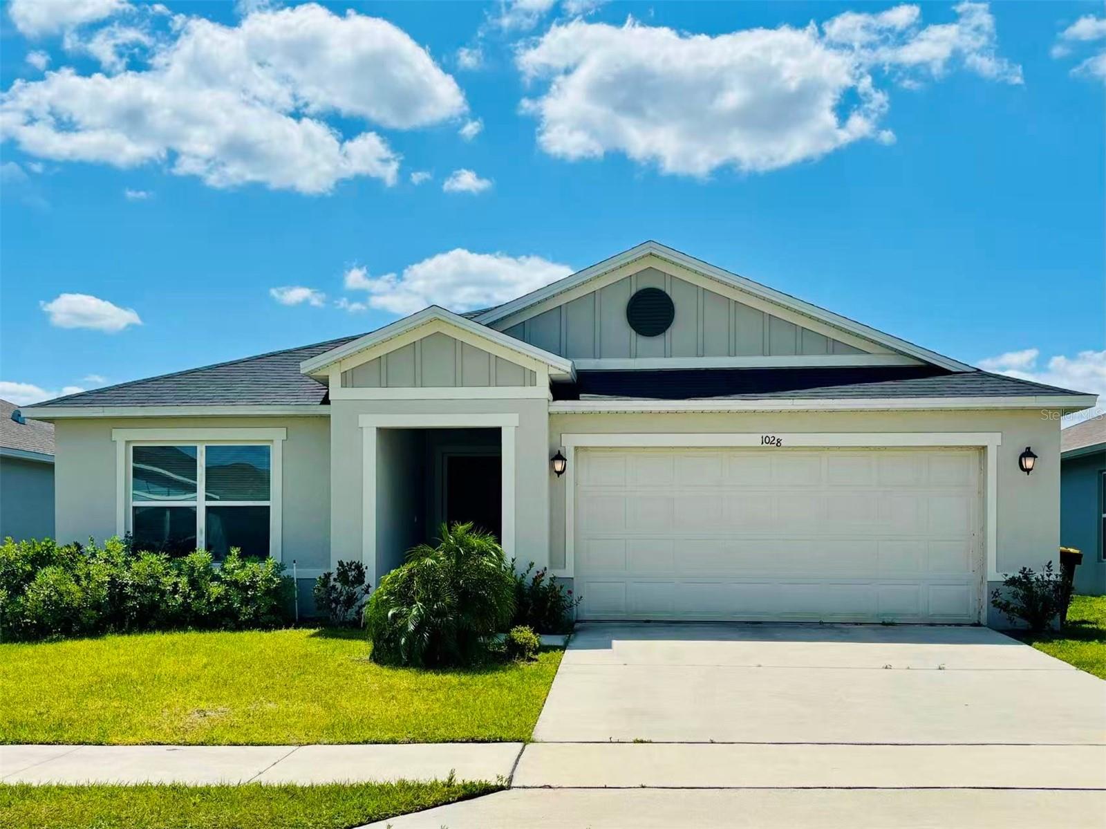 Photo of 1028 MATTIE POINTE WAY AUBURNDALE FL 33823