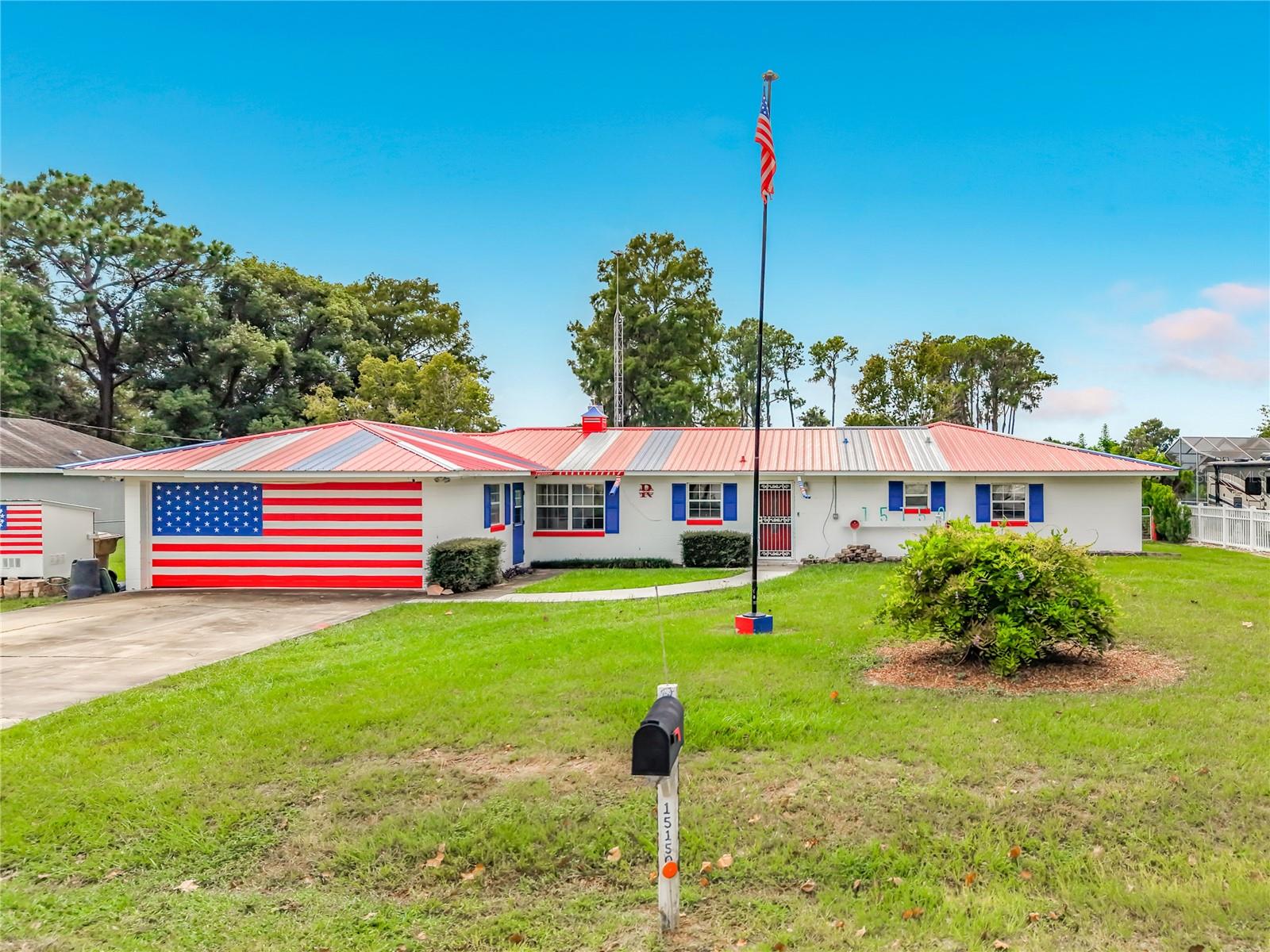 Photo of 15150 COLLEY DRIVE TAVARES FL 32778
