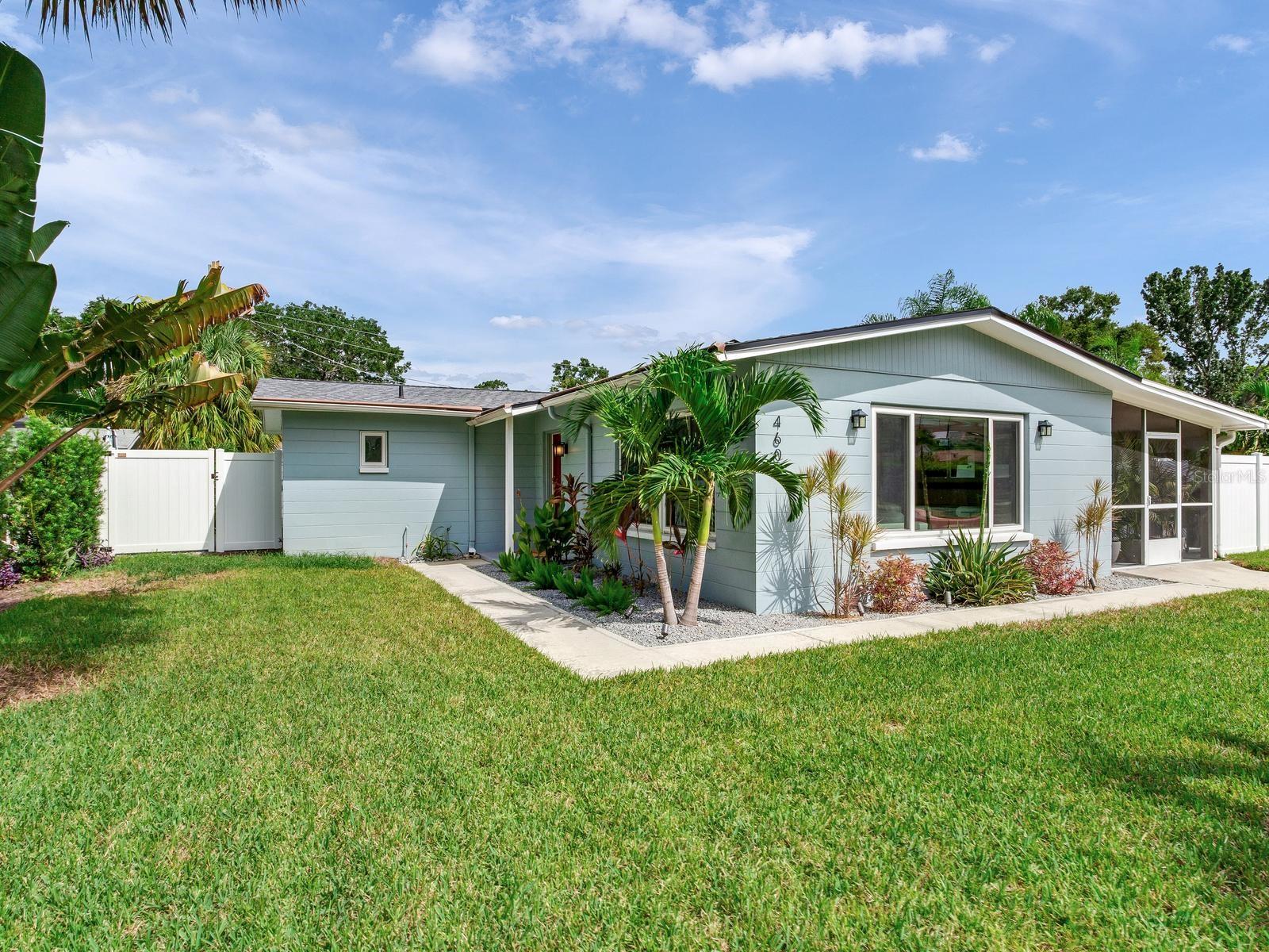 Photo of 4609 W HAWTHORNE ROAD TAMPA FL 33611